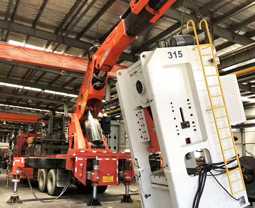 千家镇附近随车吊出租，轻松解决运输难题