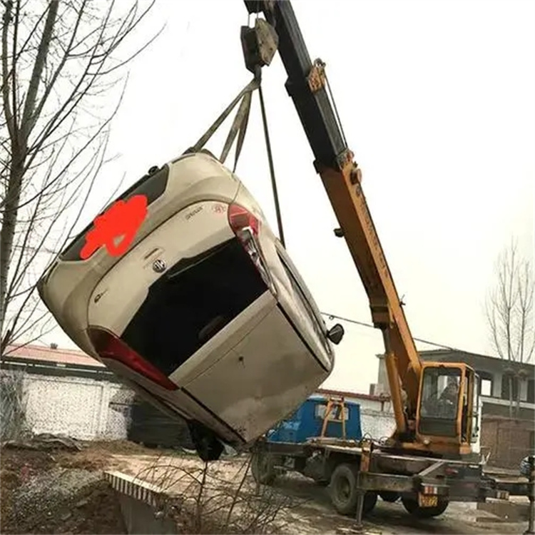 千家镇随时待命，吊车24小时道路救援服务全解析