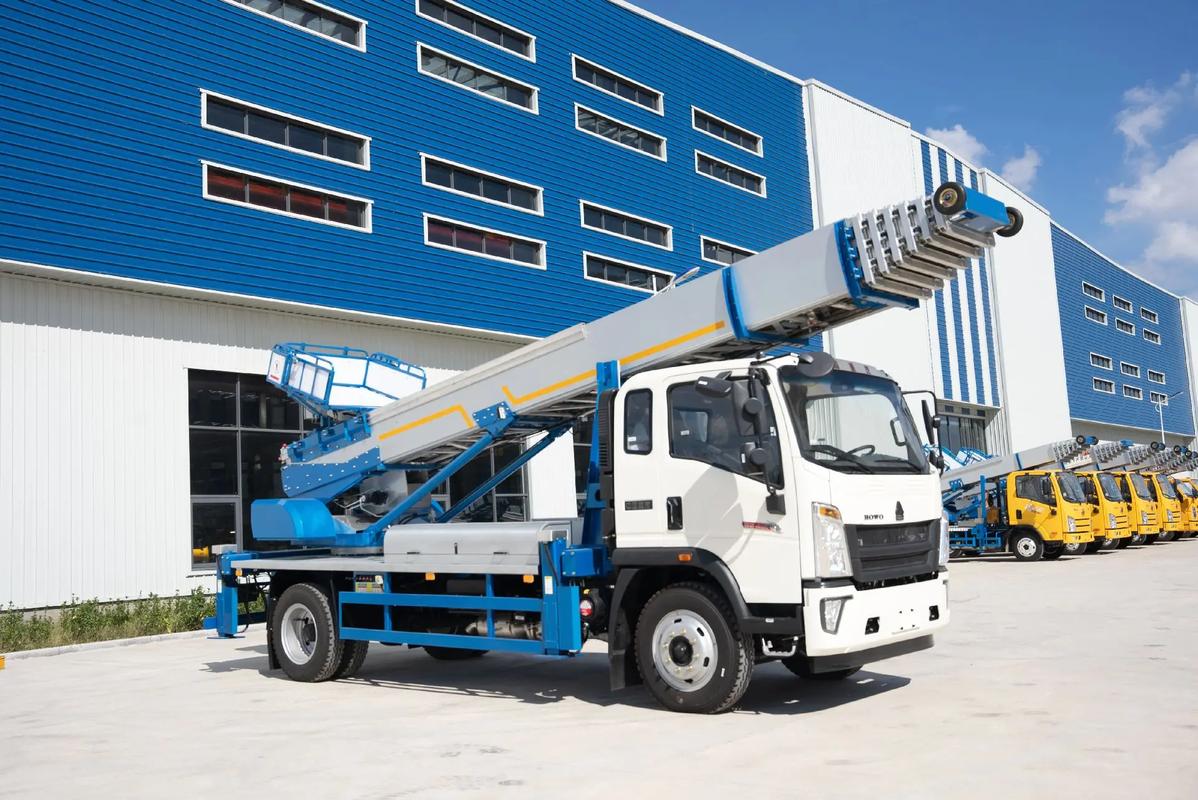 千家镇出租云梯车高空作业车 建筑垃圾搬运